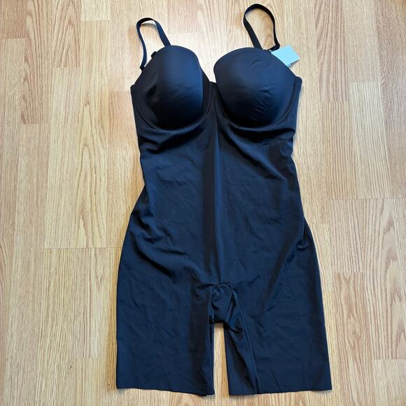 Wacoal Red Carpet Strapless Thigh Shaper Bodysuit - Picture 1 of 6